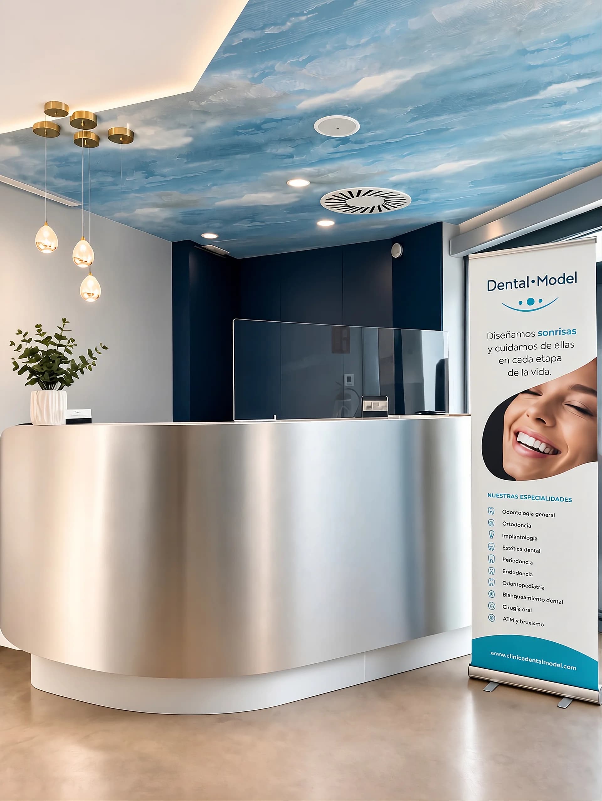 Recepción y mostrador oficial de Clínica Dental·Model en Arganda del Rey